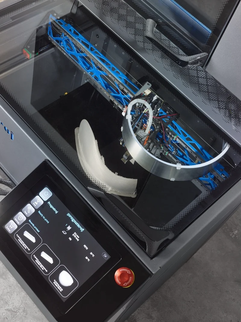 Pragostroj Kinarb 2HC | Hochtemperatur 3D-Drucker mit Heated Chamber