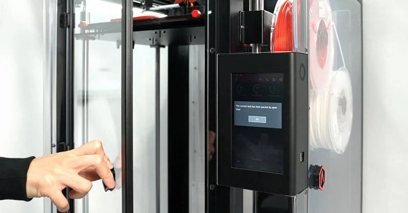 Technik-Bundle: Raise3D Pro3 3D-Drucker im Set